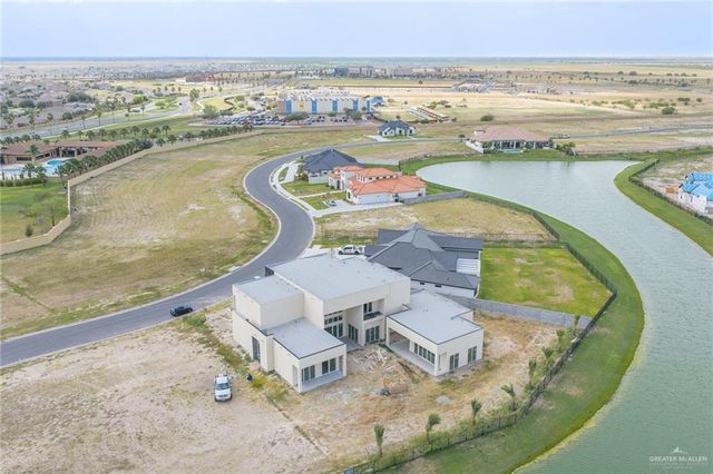 4816 Town Lake Drive, Mcallen, TX 78504