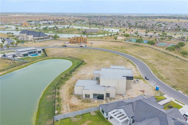 4816 Town Lake Drive, Mcallen, TX 78504