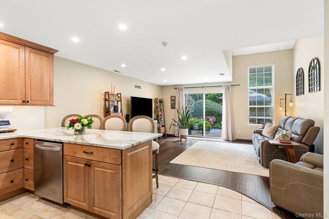 75 Fox Court, Manorville, NY 11949