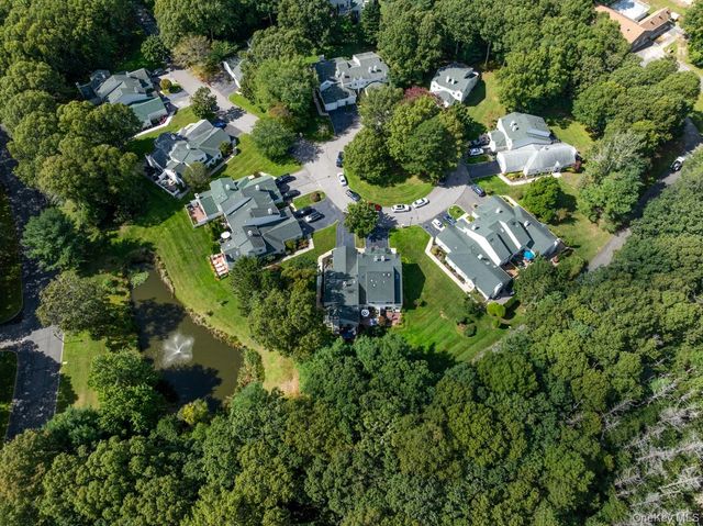 75 Fox Court, Manorville, NY 11949