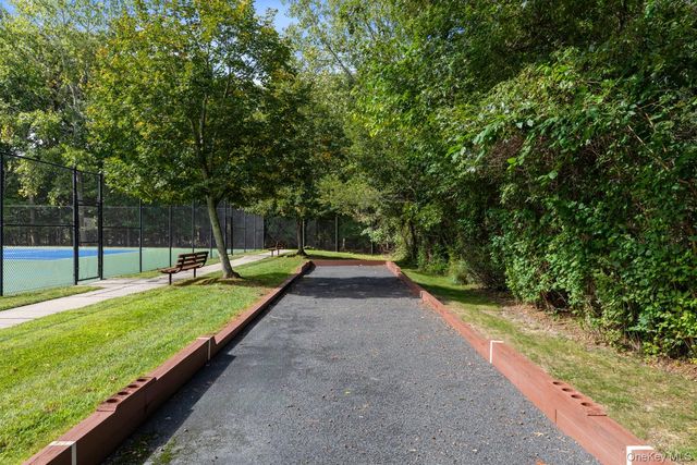 75 Fox Court, Manorville, NY 11949