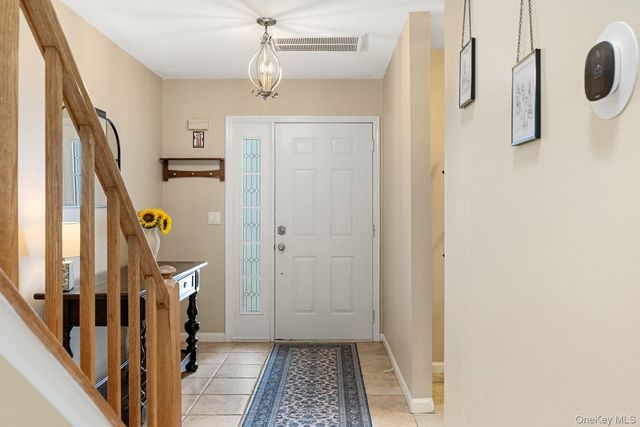 75 Fox Court, Manorville, NY 11949