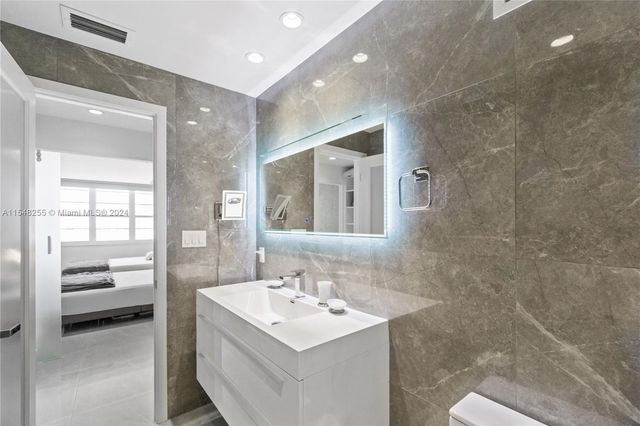 100 Lincoln Rd 1602, Miami Beach, FL 33139