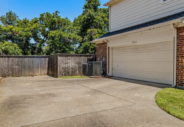 9301 Nottingham Court, Rowlett, TX 75088
