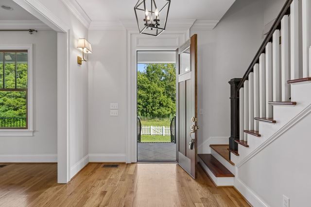1143 Hilton Ln, Castalian Springs, TN 37031