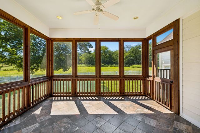 1143 Hilton Ln, Castalian Springs, TN 37031