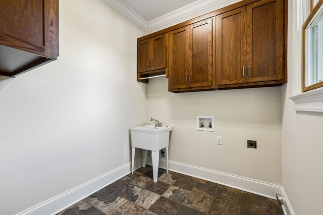 1143 Hilton Ln, Castalian Springs, TN 37031