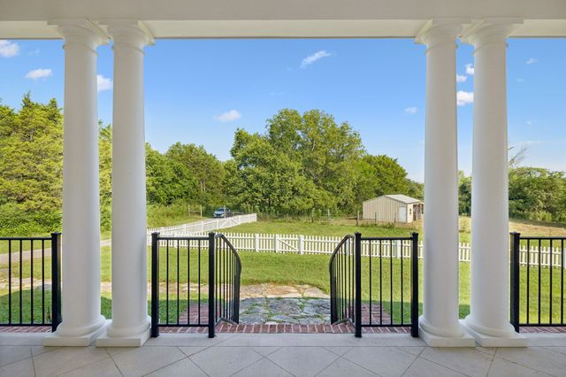 1143 Hilton Ln, Castalian Springs, TN 37031