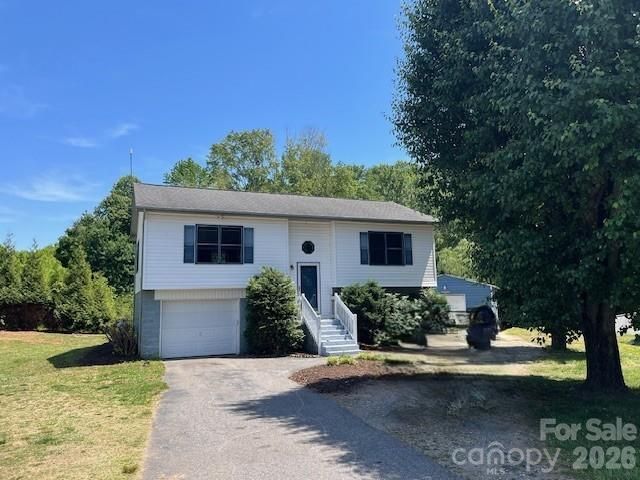 2381 Boardwalk Court, Lenoir, NC 28645