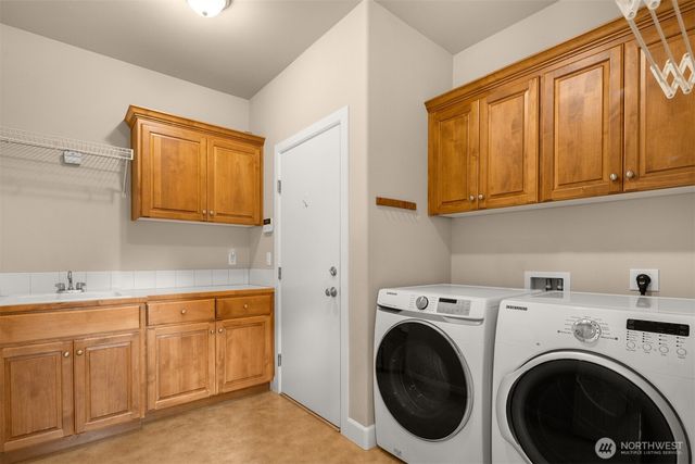 3021 278th Court SE, Sammamish, WA 98075