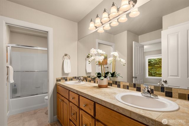 3021 278th Court SE, Sammamish, WA 98075