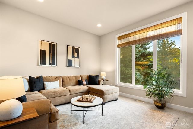 3021 278th Court SE, Sammamish, WA 98075