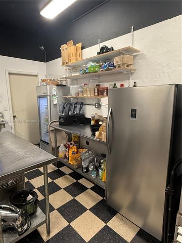 854 Ali Baba Ave, Opa-locka, FL 33054