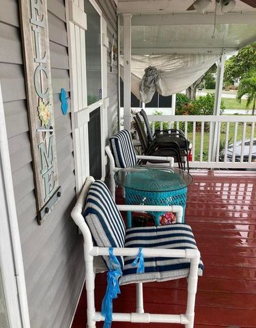 88 Sandhill Boulevard, Fort Pierce, FL 34982