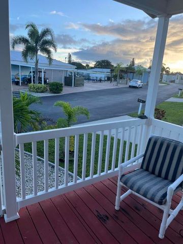 88 Sandhill Boulevard, Fort Pierce, FL 34982