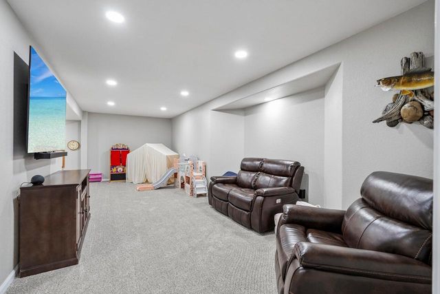 74 Weston Ridge ROAD, Oconomowoc, WI 53066
