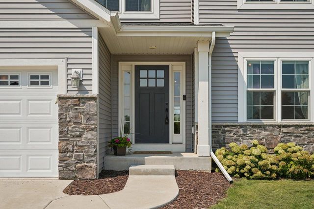 74 Weston Ridge ROAD, Oconomowoc, WI 53066