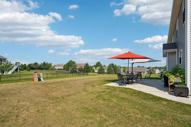 74 Weston Ridge ROAD, Oconomowoc, WI 53066