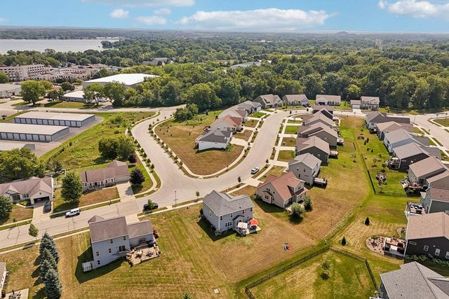 74 Weston Ridge ROAD, Oconomowoc, WI 53066