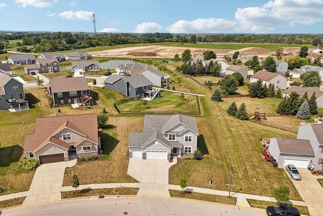 74 Weston Ridge ROAD, Oconomowoc, WI 53066