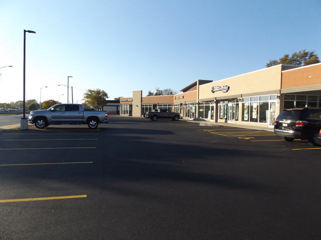 524 W Northwest Highway 524, Arlington Heights, IL 60004