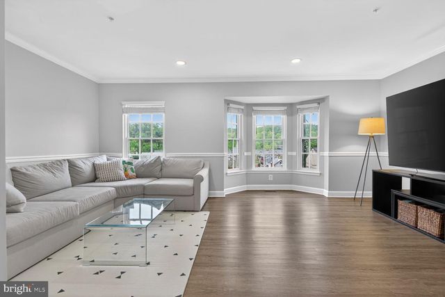 300 CENTER LN, Occoquan, VA 22125