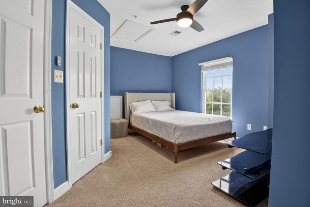 300 CENTER LN, Occoquan, VA 22125