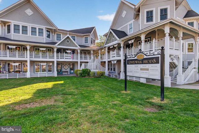 300 CENTER LN, Occoquan, VA 22125