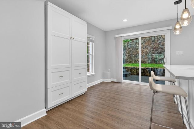 300 CENTER LN, Occoquan, VA 22125