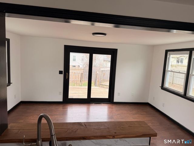 44 Lynmoor Place, Hamden, CT 06517