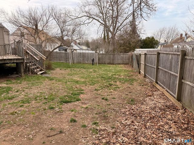 44 Lynmoor Place, Hamden, CT 06517