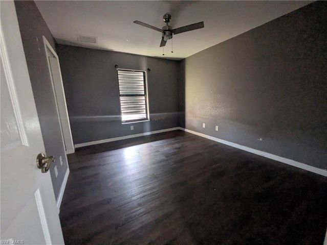 1725 NW 11th CT, Cape Coral, FL 33993