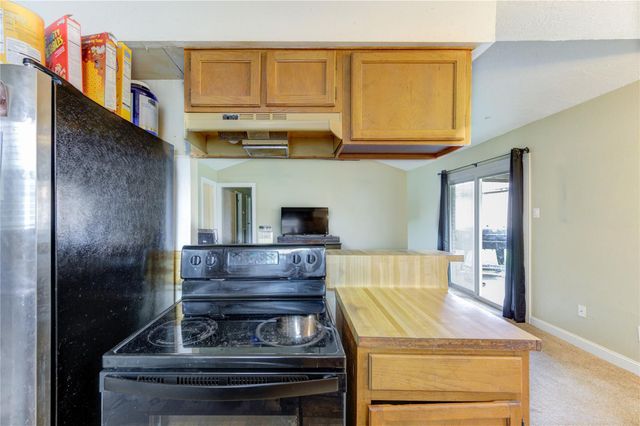 8610 Bluebonnet Street, Highlands, TX 77562