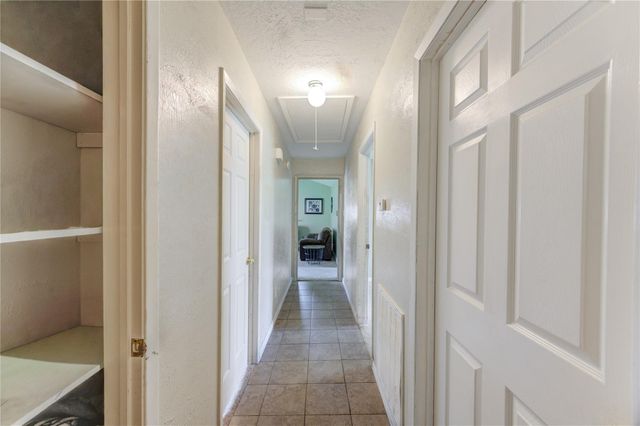 8610 Bluebonnet Street, Highlands, TX 77562