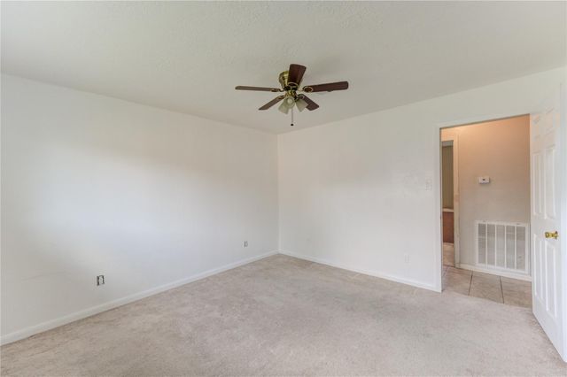8610 Bluebonnet Street, Highlands, TX 77562