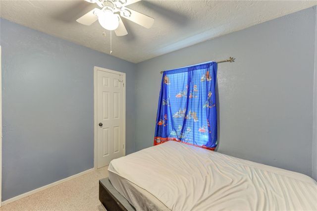 8610 Bluebonnet Street, Highlands, TX 77562