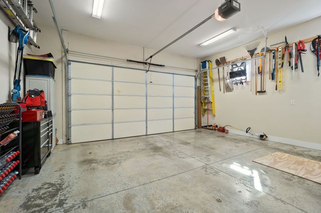 1138 Cross Pointe Dr, Cookeville, TN 38506