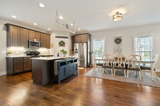 1138 Cross Pointe Dr, Cookeville, TN 38506