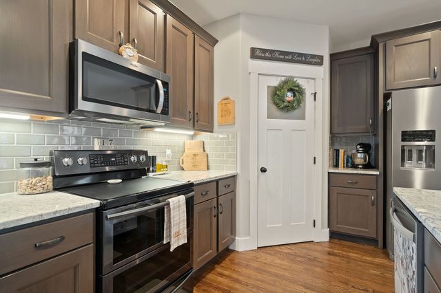 1138 Cross Pointe Dr, Cookeville, TN 38506