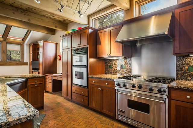 33 Juniper Hill Road NE, Albuquerque, NM 87122