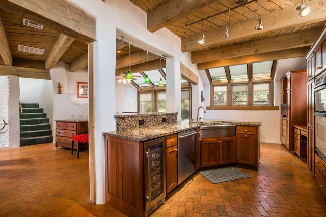 33 Juniper Hill Road NE, Albuquerque, NM 87122