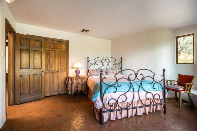 33 Juniper Hill Road NE, Albuquerque, NM 87122