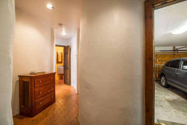 33 Juniper Hill Road NE, Albuquerque, NM 87122