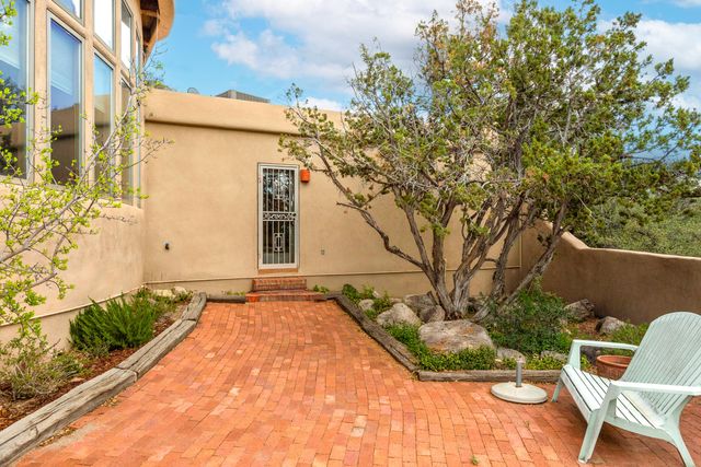 33 Juniper Hill Road NE, Albuquerque, NM 87122