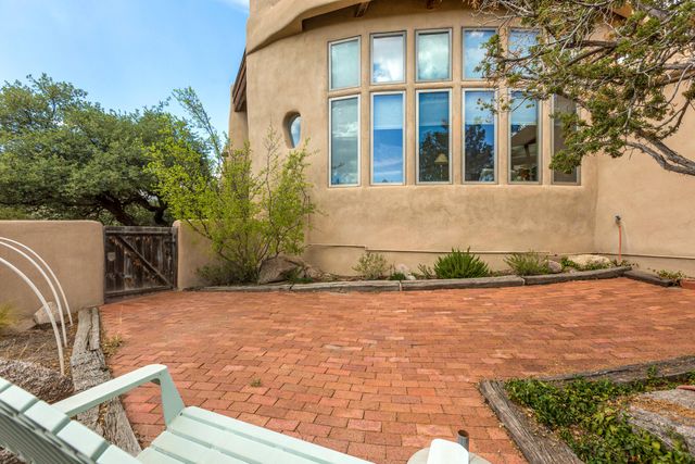 33 Juniper Hill Road NE, Albuquerque, NM 87122