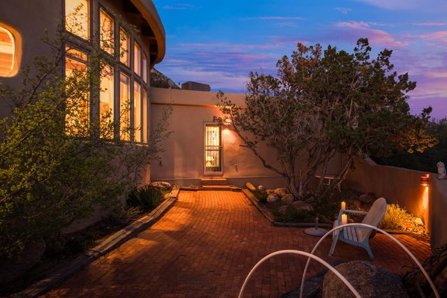 33 Juniper Hill Road NE, Albuquerque, NM 87122