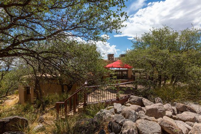33 Juniper Hill Road NE, Albuquerque, NM 87122