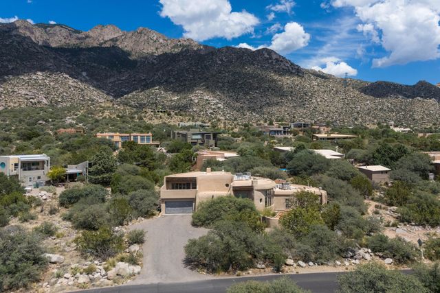 33 Juniper Hill Road NE, Albuquerque, NM 87122