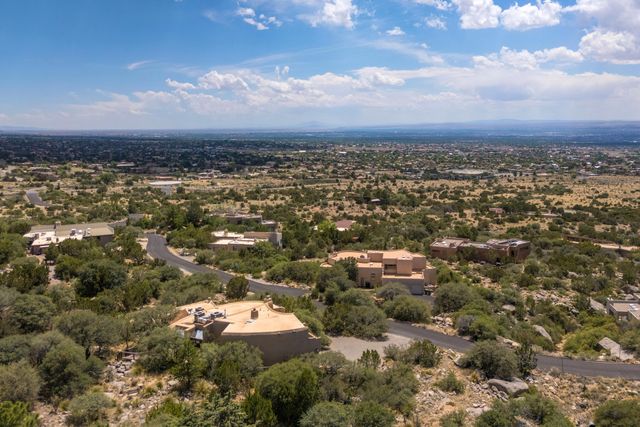 33 Juniper Hill Road NE, Albuquerque, NM 87122