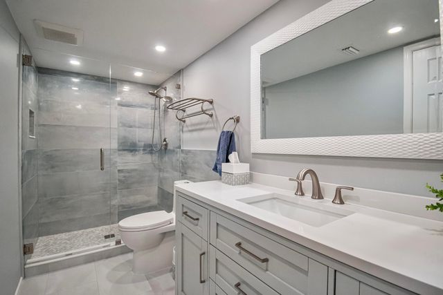 8200 Lakeshore Drive 202, Hypoluxo, FL 33462